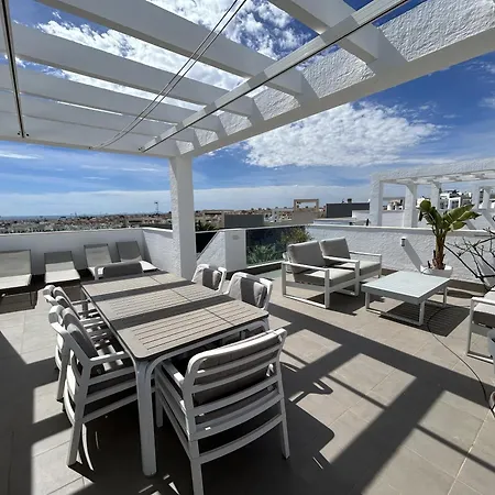 Apartment Oasis *